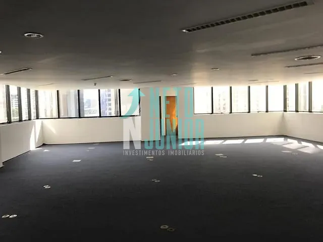 Conjunto com 254m², para alugar, no bairro Cidade Monções em São Paulo