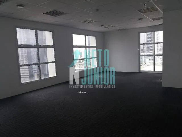 Conjunto com 70m², à venda ou para alugar, no bairro Vila Cordeiro em São Paulo