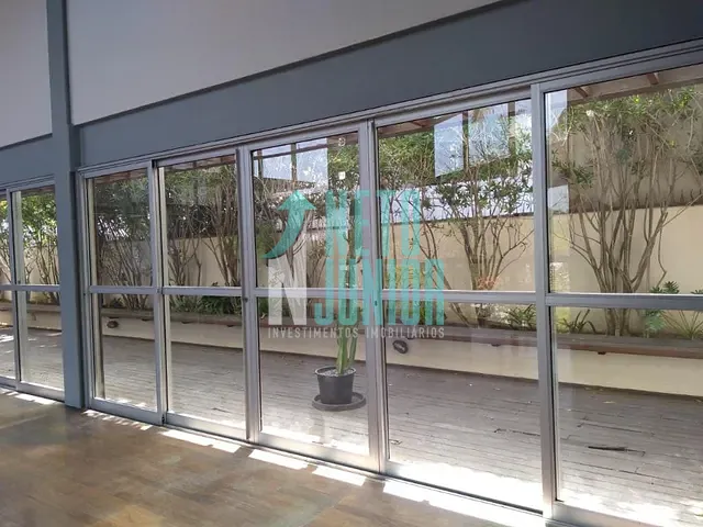 Conjunto com 228m², para alugar, no bairro Vila Madalena em São Paulo