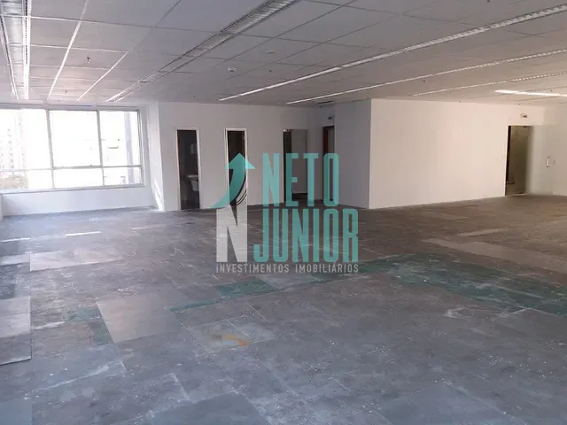 Conjunto com 180m², para alugar, no bairro Cidade Monções em São Paulo