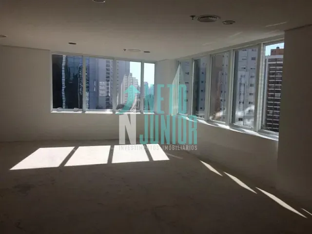 Conjunto com 86m², para alugar, no bairro Cidade Monções em São Paulo