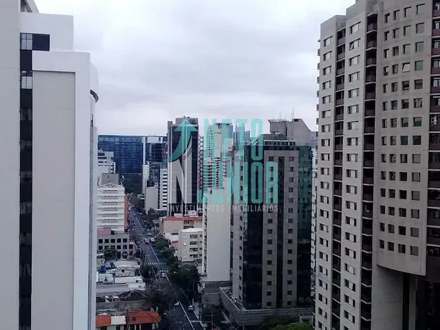 Conjunto com 241m², à venda ou para alugar, no bairro Itaim Bibi em São Paulo