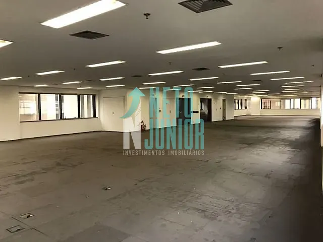 Conjunto com 240m², à venda ou para alugar, no bairro Cidade Monções em São Paulo