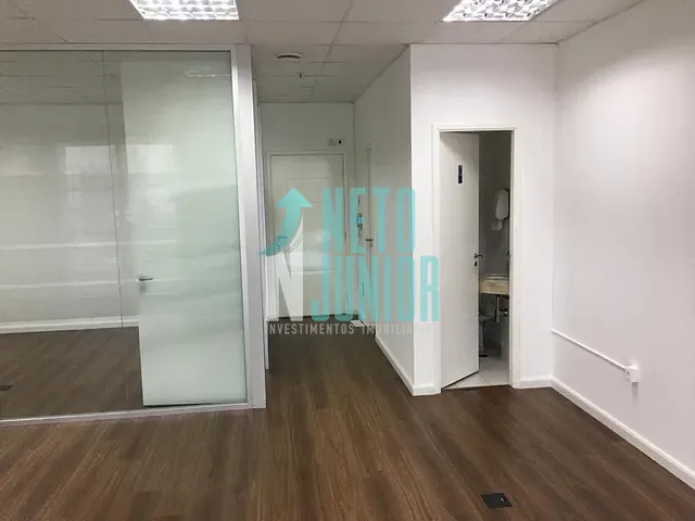Conjunto com 70m², à venda ou para alugar, no bairro Vila Cordeiro em São Paulo