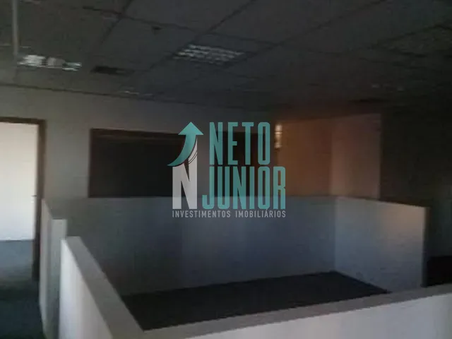 Conjunto com 181m², para alugar, no bairro Chácara Santo Antônio em São Paulo