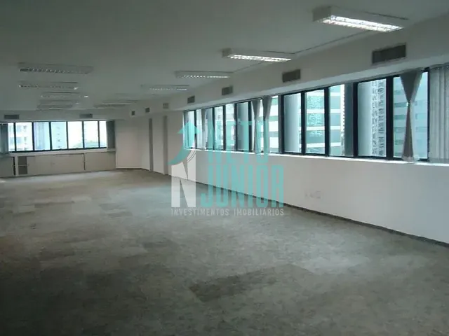 Conjunto com 260m², para alugar, no bairro Vila Olímpia em São Paulo