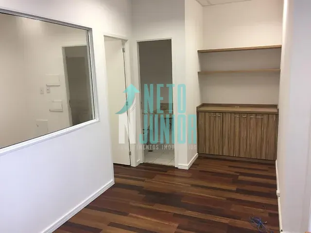 Conjunto com 70m², para alugar, no bairro Vila Cordeiro em São Paulo