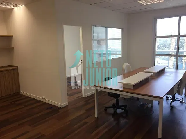 Conjunto com 70m², para alugar, no bairro Vila Cordeiro em São Paulo