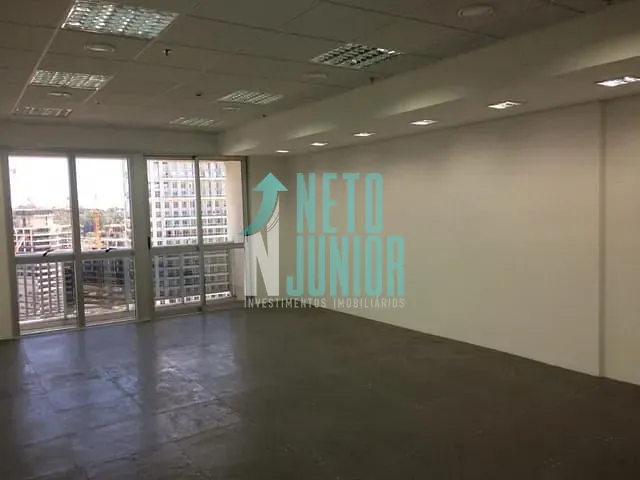 Conjunto com 60m², à venda ou para alugar, no bairro Vila São Francisco em São Paulo