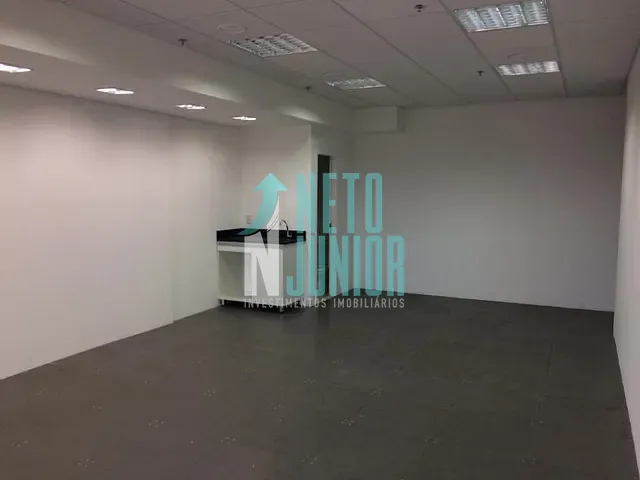 Conjunto com 60m², à venda ou para alugar, no bairro Vila São Francisco em São Paulo