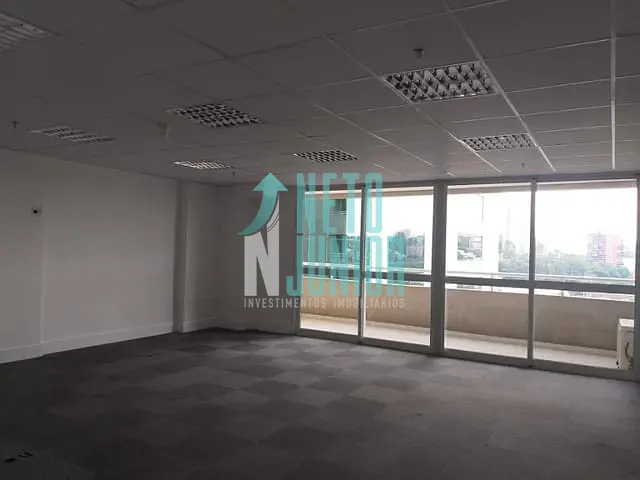 Conjunto com 68m², para alugar, no bairro Chácara Santo Antônio em São Paulo