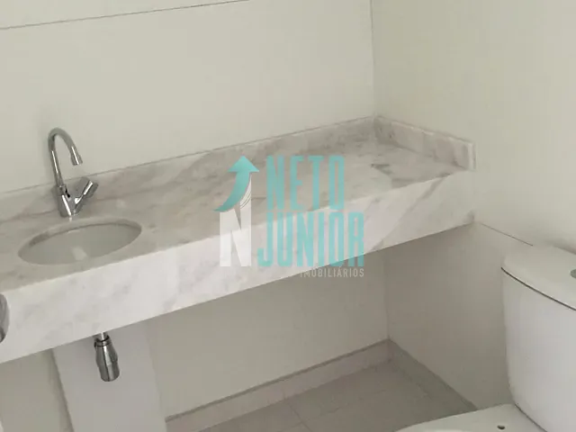Conjunto com 50m², para alugar, no bairro Vila Nova Conceição em São Paulo