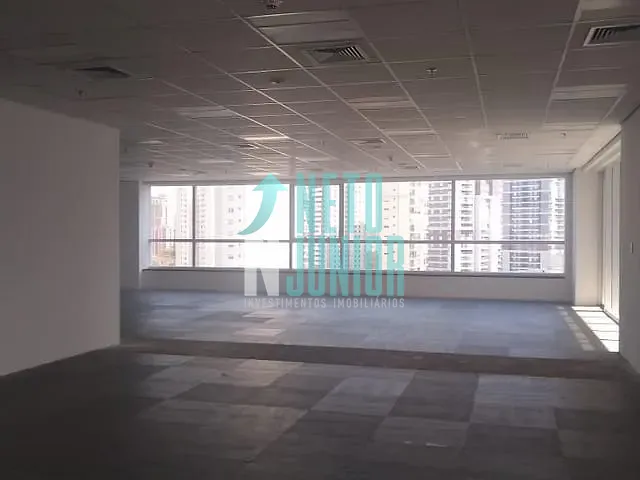 Conjunto com 131m², à venda ou para alugar, no bairro Jardim das Acácias em São Paulo