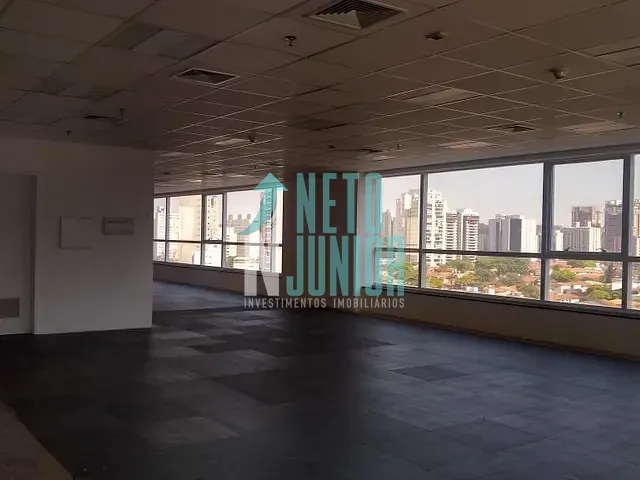 Conjunto com 131m², à venda ou para alugar, no bairro Jardim das Acácias em São Paulo
