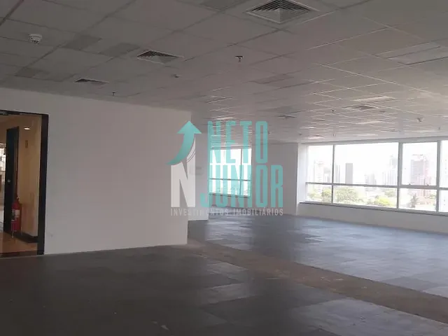 Conjunto com 134m², à venda ou para alugar, no bairro Jardim das Acácias em São Paulo