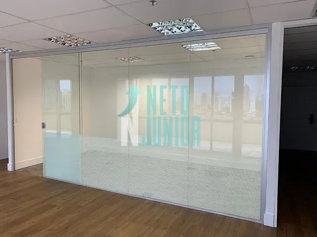 Conjunto com 292m², para alugar, no bairro Vila São Francisco em São Paulo