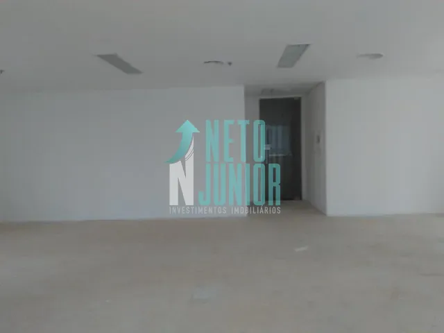 Conjunto com 172m², para alugar, no bairro Cidade Monções em São Paulo