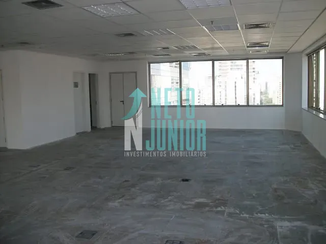Conjunto com 353m², para alugar, no bairro Vila Olímpia em São Paulo