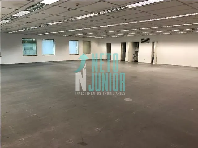 Conjunto com 303m², à venda ou para alugar, no bairro Vila Olímpia em São Paulo