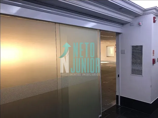 Conjunto com 303m², à venda ou para alugar, no bairro Vila Olímpia em São Paulo
