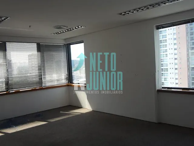 Conjunto com 125m², à venda ou para alugar, no bairro Itaim Bibi em São Paulo