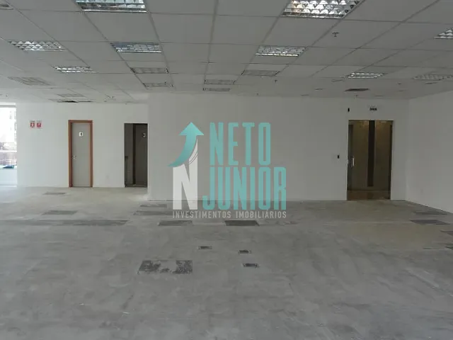 Conjunto com 200m², para alugar, no bairro Cidade Monções em São Paulo