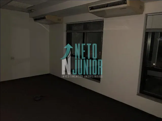 Conjunto com 275m², à venda ou para alugar, no bairro Vila Olímpia em São Paulo
