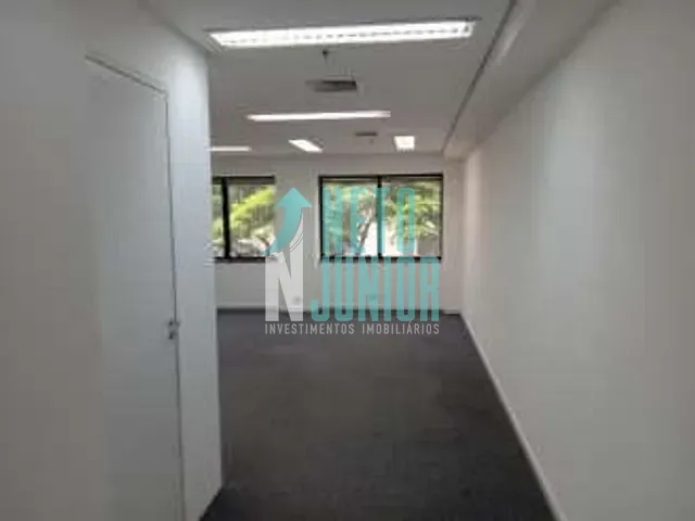 Conjunto com 49m², para alugar, no bairro Cidade Monções em São Paulo