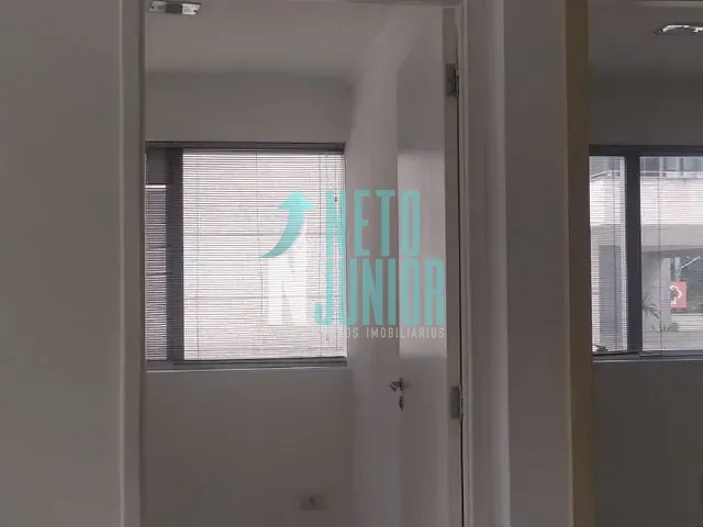 Conjunto com 76m², para alugar, no bairro Moema em São Paulo
