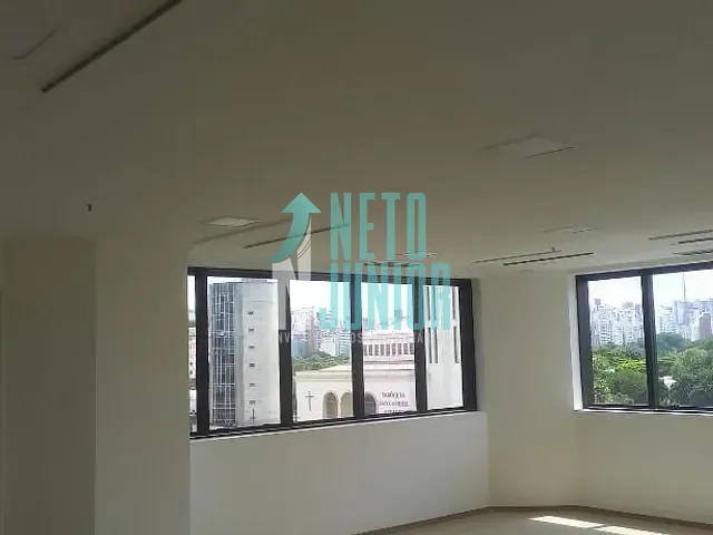 Conjunto com 92m², para alugar, no bairro Itaim Bibi em São Paulo