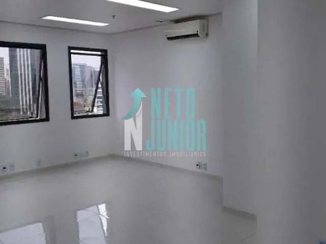 Conjunto com 35m², à venda ou para alugar, no bairro Vila Olímpia em São Paulo