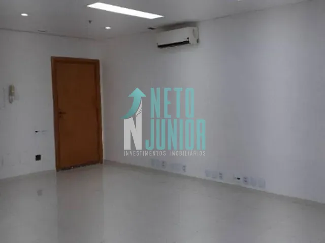 Conjunto com 35m², à venda ou para alugar, no bairro Vila Olímpia em São Paulo