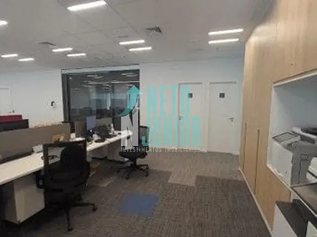 Conjunto com 151m², para alugar, no bairro Moema em São Paulo