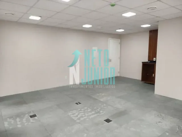 Conjunto com 45m², para alugar, no bairro Vila Nova Conceição em São Paulo