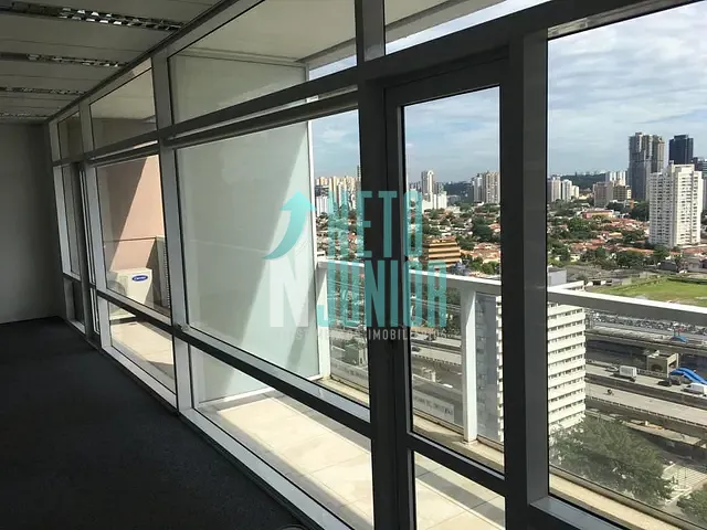 Conjunto comercial com 84m², para alugar, no bairro Brooklin Novo em São Paulo