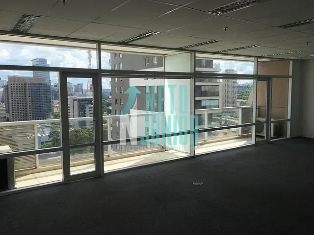 Conjunto comercial com 84m², para alugar, no bairro Brooklin Novo em São Paulo