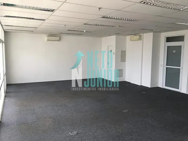 Conjunto comercial com 84m², para alugar, no bairro Brooklin Novo em São Paulo