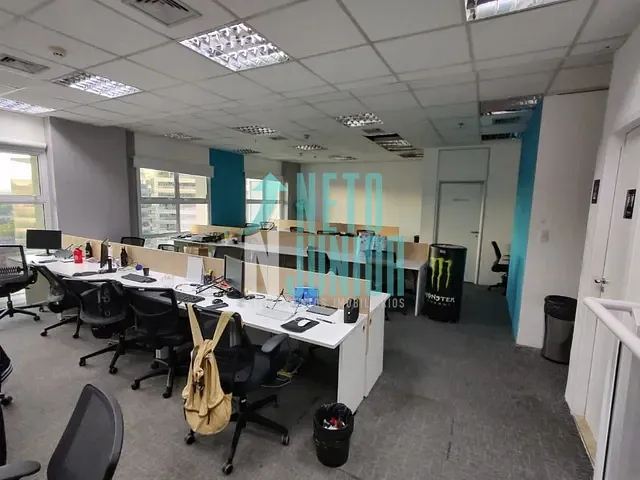Conjunto com 235m², para alugar, no bairro Chácara Santo Antônio em São Paulo