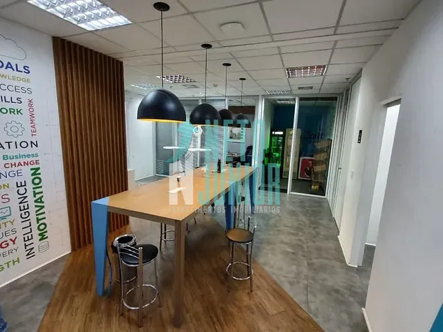 Conjunto com 235m², para alugar, no bairro Chácara Santo Antônio em São Paulo
