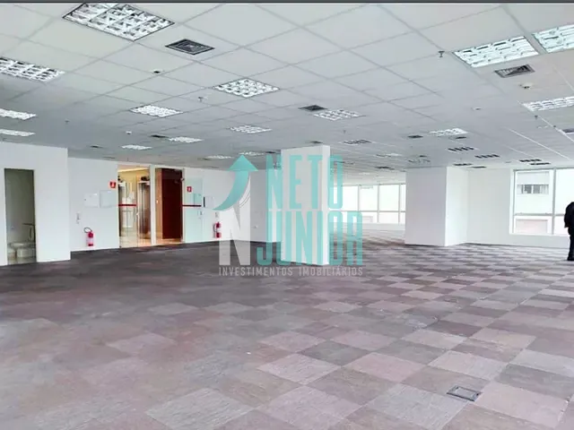 Conjunto com 256m², para alugar, no bairro Jardim Paulista em São Paulo