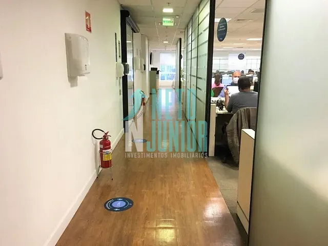 Conjunto com 311m², para alugar, no bairro Vila Nova Conceição em São Paulo