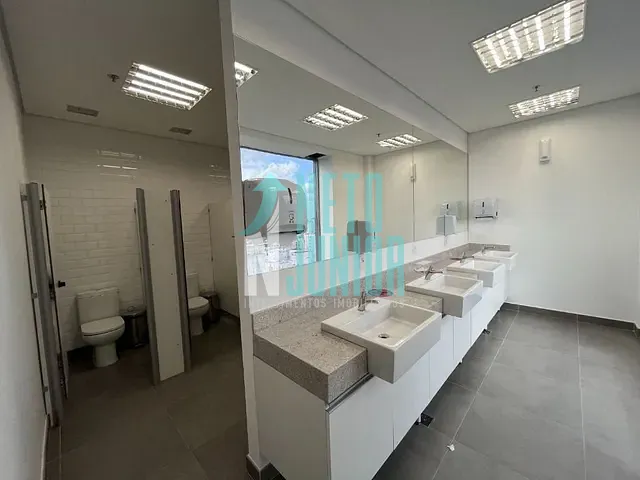 Conjunto com 1028m², para alugar, no bairro Itaim Bibi em São Paulo
