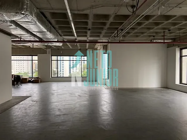 Conjunto com 185m², para alugar, no bairro Moema em São Paulo