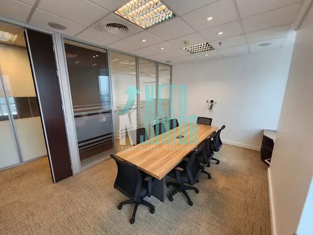 Conjunto com 136m², para alugar, no bairro Cidade Monções em São Paulo
