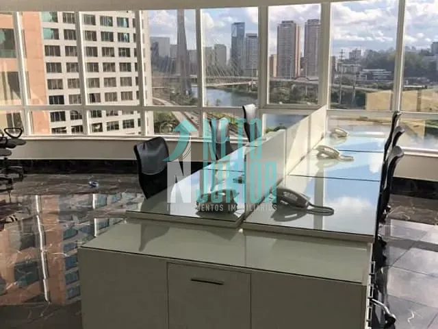 Conjunto com 100m², para alugar, no bairro Brooklin Paulista em São Paulo