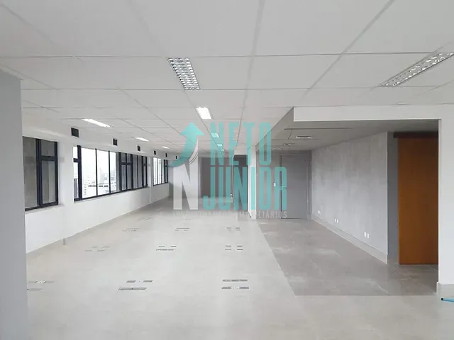 Conjunto com 157m², para alugar, no bairro moema em São Paulo