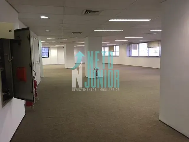 Conjunto com 385m², à venda ou para alugar, no bairro Itaim Bibi em São Paulo
