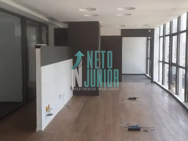 Conjunto com 100m², à venda ou para alugar, no bairro Itaim Bibi em São Paulo