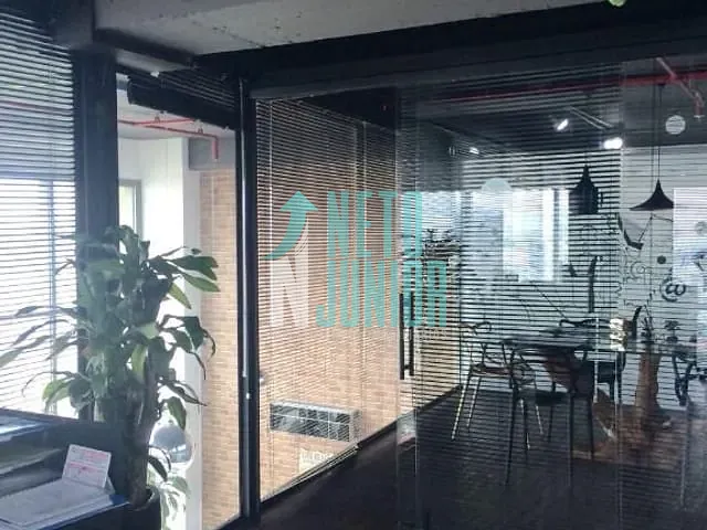 Sala com 144m², para alugar, no bairro Cidade Monções em São Paulo