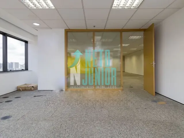 Conjunto com 300m², à venda ou para alugar, no bairro Vila Nova Conceição em São Paulo